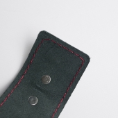 Черные кожаные наручники с красной строчкой - Crazy Handmade - купить с доставкой в Самаре