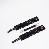 Черный кожаные оковы с узорами и золотистой фурнитурой - Crazy Handmade - купить с доставкой в Самаре