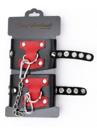 Черные наручники с красным декором и заклепками - Crazy Handmade - купить с доставкой в Самаре