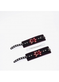 Черные кожаные наручники с красным декором и строчкой - Crazy Handmade - купить с доставкой в Самаре