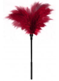 Пластиковая метелочка с красными пёрышками Small Feather Tickler - 32 см. - Blush Novelties - купить с доставкой в Самаре