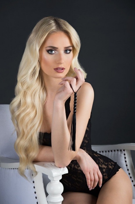 Чёрная мини-плеть из резины Rubber Mini Whip - 22 см. - Blush Novelties - купить с доставкой в Самаре