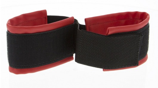 Полиуретановые манжеты для фиксации рук вместе Bound Together Wrist Restraints - Blush Novelties - купить с доставкой в Самаре